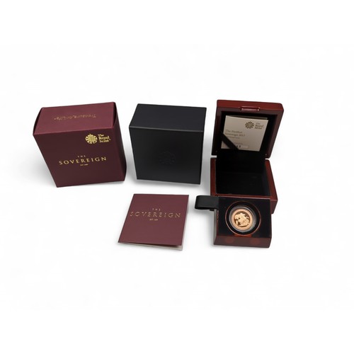 293 - Royal Mint Elizabeth II 2017 The Piedfort Sovereign proof, ltd. ed. 3,387 of 3,750, together with Ro... 