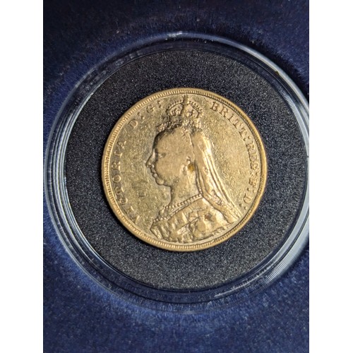 304 - Victoria (Jubilee Head) 1892 full sovereign