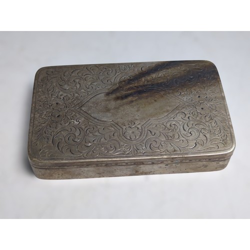 392 - Dutch 833-grade silver rectangular table snuff box, with bright-cut decoration, 11 x 7 x 2cm, 158.9 ... 