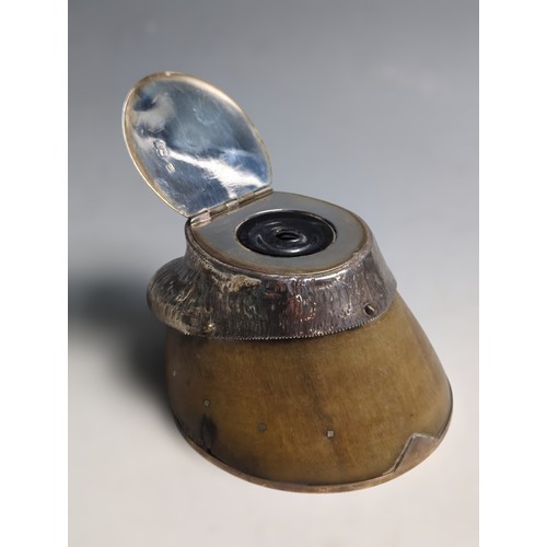 402 - Late Victorian silver mounted horse hoof inkwell, Jesse Earls, London 1883, lid engraved 'Lonsdale',... 