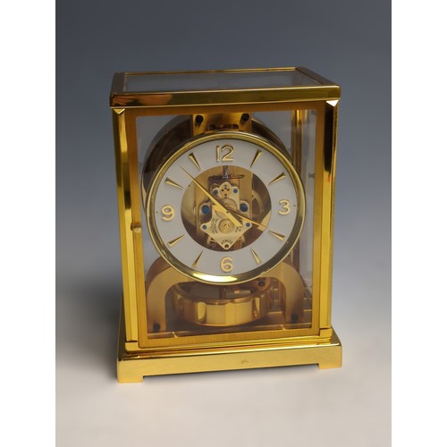 445 - Jaeger-LeCoultre ATMOS clock with presentation case, serial no. 71100, calibre No. 526 circa 1957. W... 