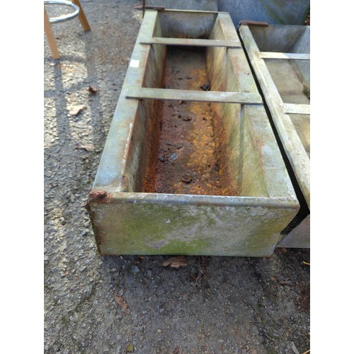 317 - Small galvanised trough feeder. W90cm