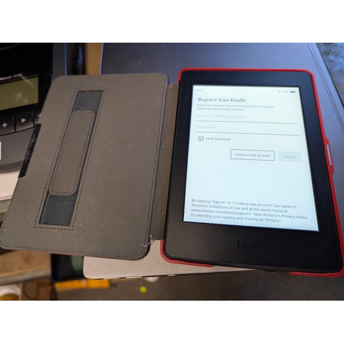 11A - Amazon Kindle Paperwhite 7th Gen DP75SDI Black e-Book Reader, with red case. Reset & in working ... 