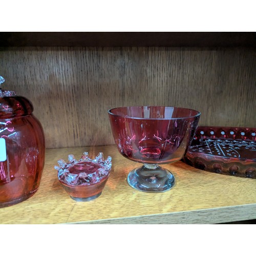 788 - Seven pieces of cranberry glass