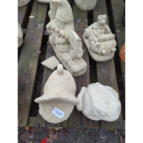 303 - 4x concrete garden ornaments: Gnome figure is AF.