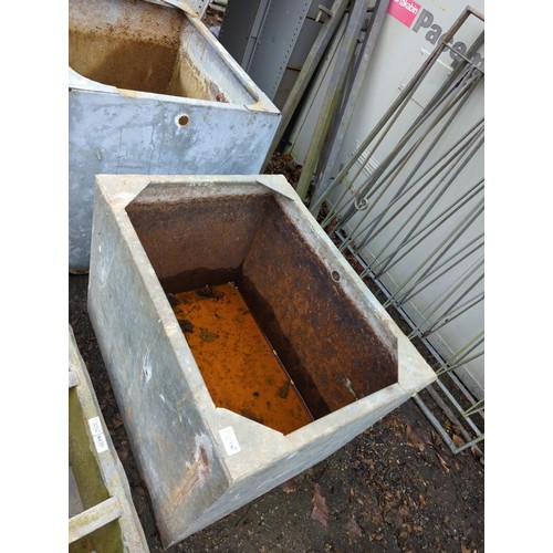 320 - Galvanised water tank. W69cm D51cm H52cm