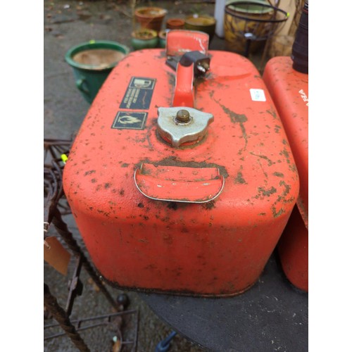 467 - 2 x red Yamaha Boat petrol cans