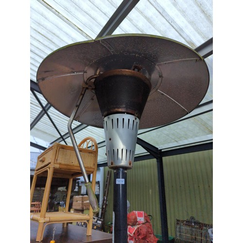 470 - Tall patio heater H230cm No gas bottle included.