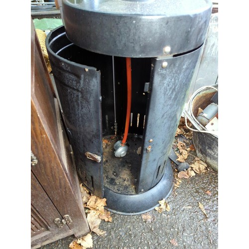 470 - Tall patio heater H230cm No gas bottle included.