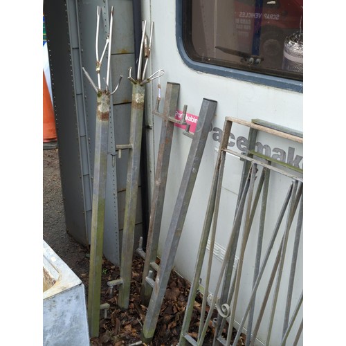 314 - Pair of galvanised scroll metal driveway gates. W126cm (hinge to end). H99cm together with single ga... 