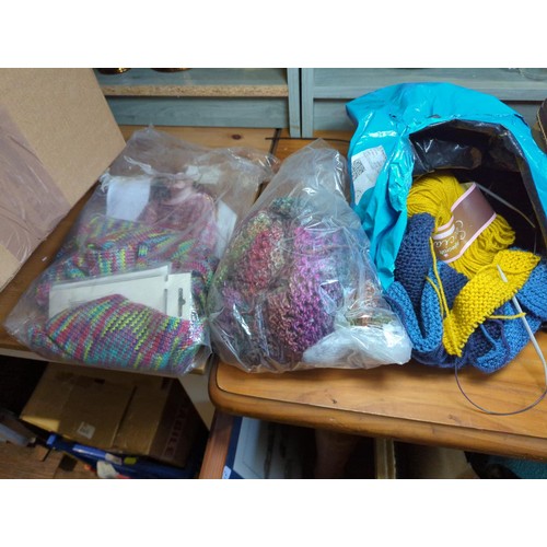 159 - Box of mixed wool and yarn