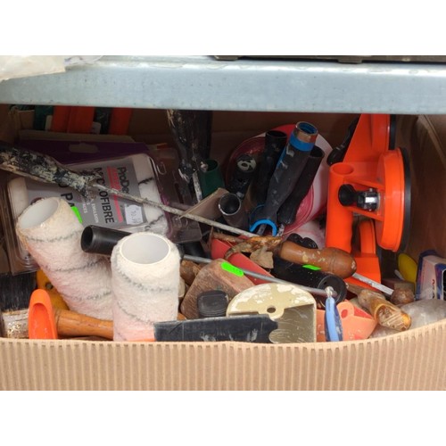 401 - Box of painter & decorators tools & equipment