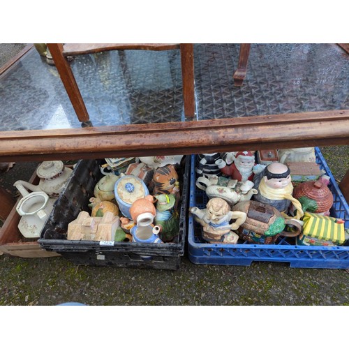 410 - 3 trays of collectable teapots