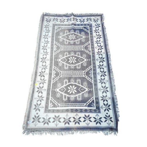 855 - Geometric lightweight rug 160 x 90cm