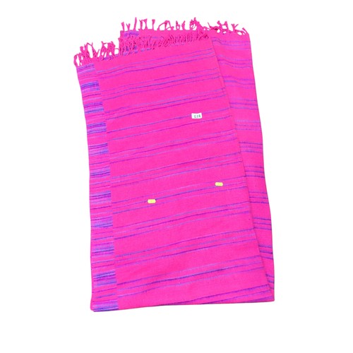 853 - Bright pink blanket with tasselled ends 200 x 100m approx.