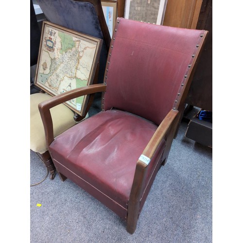 821 - Red leather and mahogany armchair, overall height 81cm