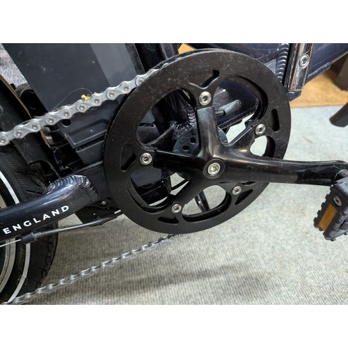 536A - Raleigh TransX stowaway e-bike with 36v battery, charger and keys. Fully adjustable. Approx. 163cm l... 