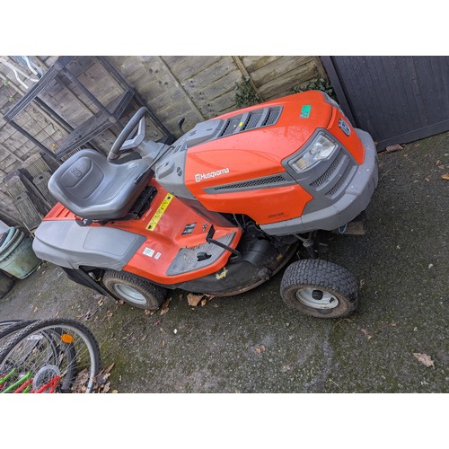 536 - Husqvarna CTH126 ride on lawnmower