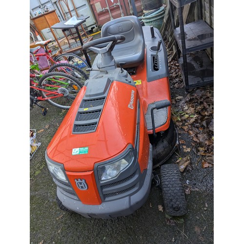 536 - Husqvarna CTH126 ride on lawnmower