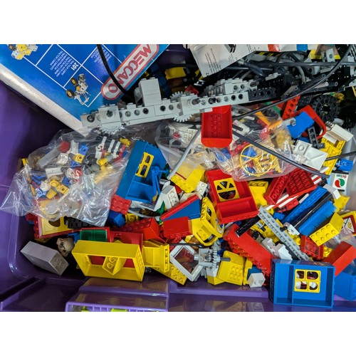 641 - Large box of Lego, including Lego Technic and Meccano