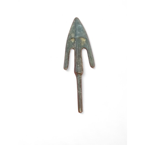 600 - Roman bronze arrow head, length 7.7cm