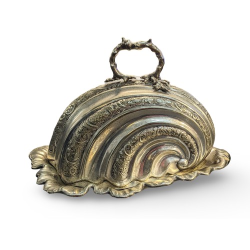 339 - Silver plated shell cheese dome L30 x H20cm