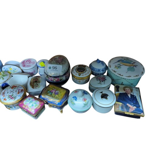 96 - Selection of trinket pots inc. Halcyon Days, Spode, Royal Albert, R.H.S., Wedgwood, Limoges etc.