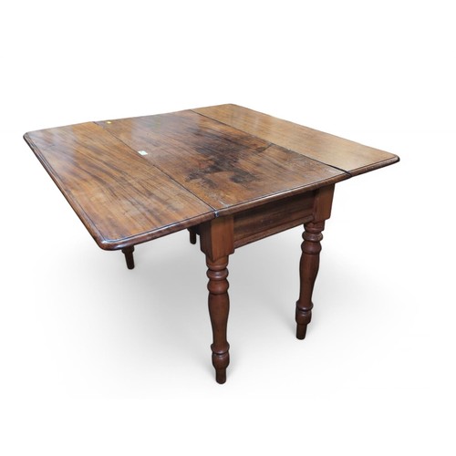 370 - Mahogany drop leaf table. Folded measurements - W90cm D48cm H71cm.