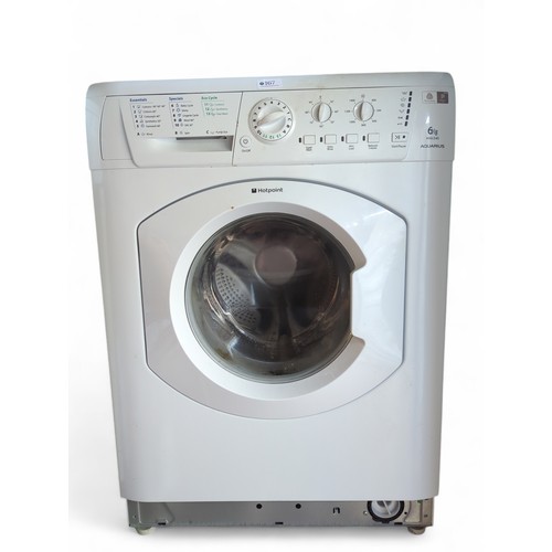 1359 - Hotpoint Aquarius 6kg WML540 washing machine.