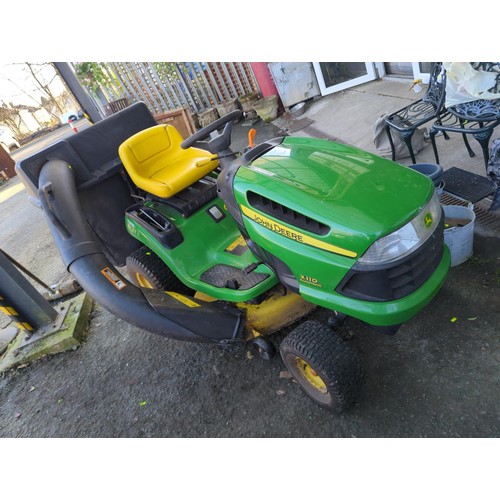 1A - John Deere X110 Automatic Ride on Lawn Mower