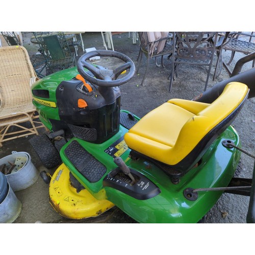 1A - John Deere X110 Automatic Ride on Lawn Mower