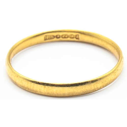 16 - 22ct gold band ring, hallmarked Birmingham 1949, size J1/2, 1.31 grams