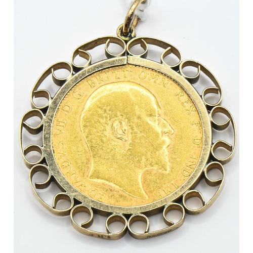 22 - Edward VII 1906 full sovereign, in a 9ct gold London hallmarked loose pendant mount, gross weig... 