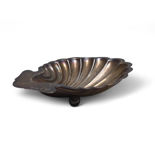 191 - Edwardian silver scallop-shaped butter dish, Elkington & Co Ltd, Birmingham 1906, length 12... 