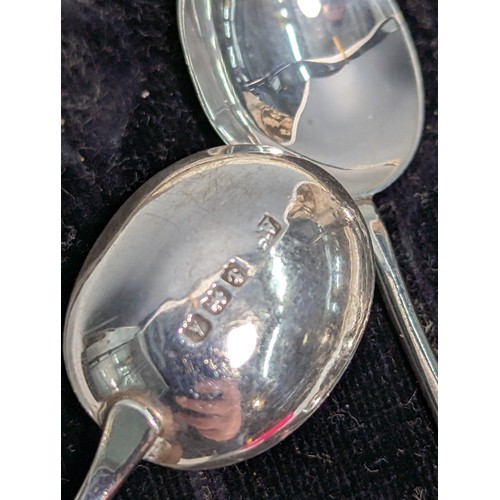 198 - Set of six George V silver coffee bean spoons, AS, Birmingham 1925, gross weight 32.6 grams, cased... 