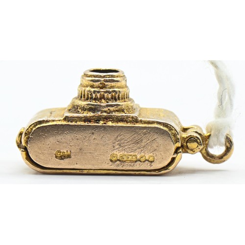 129 - 9ct gold camera charm, hallmarked, 3.86 grams