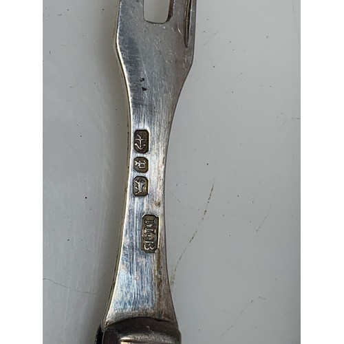 294 - Late Victorian silver and mother-of-pearl folding fruit knife and fork, M.B, Birmingham 1989, t... 