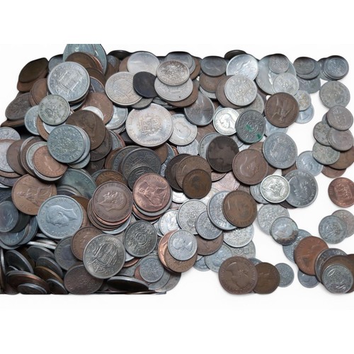 243 - Box of British coins, gross weight including box 5.2kg