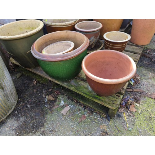 124 - Four various ceramic planters, largest dia. 37 x ht. 33cm