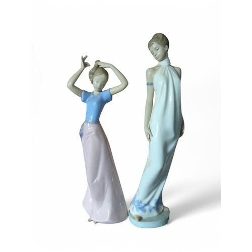 179 - 2 x Nao Figures with original boxes. Tallest H31cm