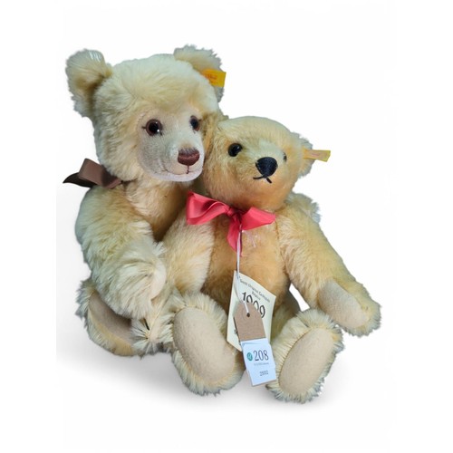 208 - Two Steiff teddy bears, both fully jointed with tilt and turn growlers inc.&nbsp;Original teddy bear... 