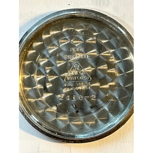 4 - Omega stainless steel cased watch, the silvered dial with Arabic numerals, circa 1947, 17 jewels, ca... 