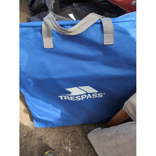 359 - Trespass camping kitchen storage table