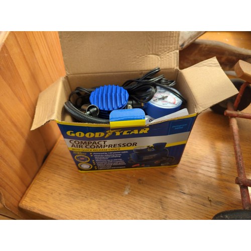 390 - Goodyear compact 12v compressor in box