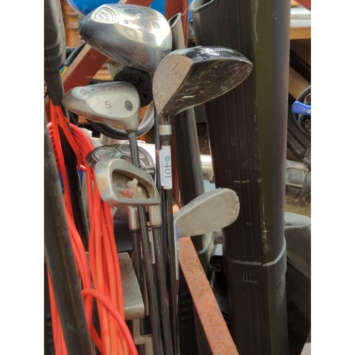401 - 9 x Golf clubs including Callaway, Odyssey etc