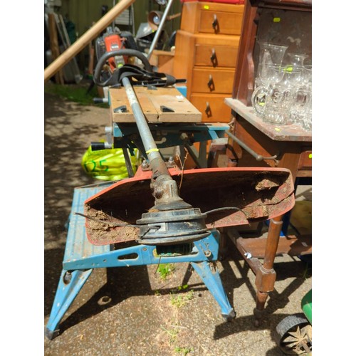 405 - Tanaka TBC-230S&nbsp;Petrol strimmer&nbsp;