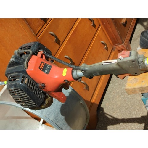 405 - Tanaka TBC-230S&nbsp;Petrol strimmer&nbsp;