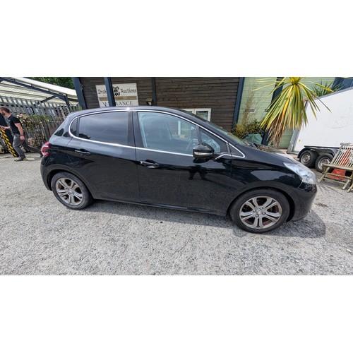 Peugeot 208 1.6litre e-HDi, 5-speed Manual, 82,310miles, KM64 KXG, Black.