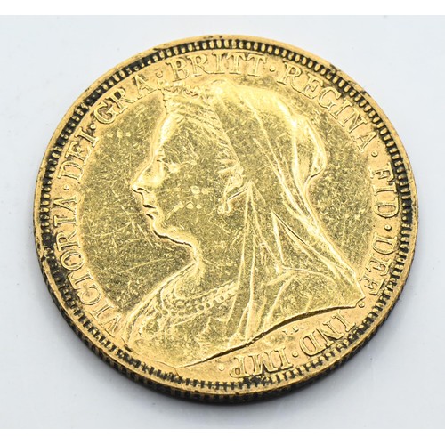 33 - Victoria (Old Head) 1894 full sovereign