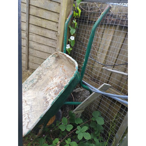 108 - Haemmerlin wheelbarrow with pneumatic tyre. Used.